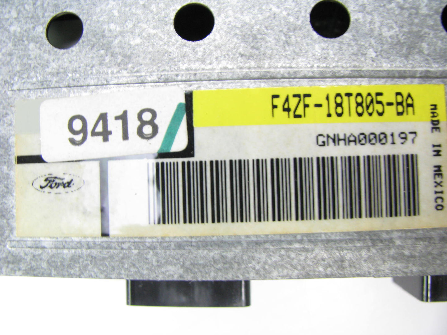 NEW OUT OF BOX OEM Ford AM/FM Radio Speaker Amplifer 94-00 Mustang F4ZF-18T805-B