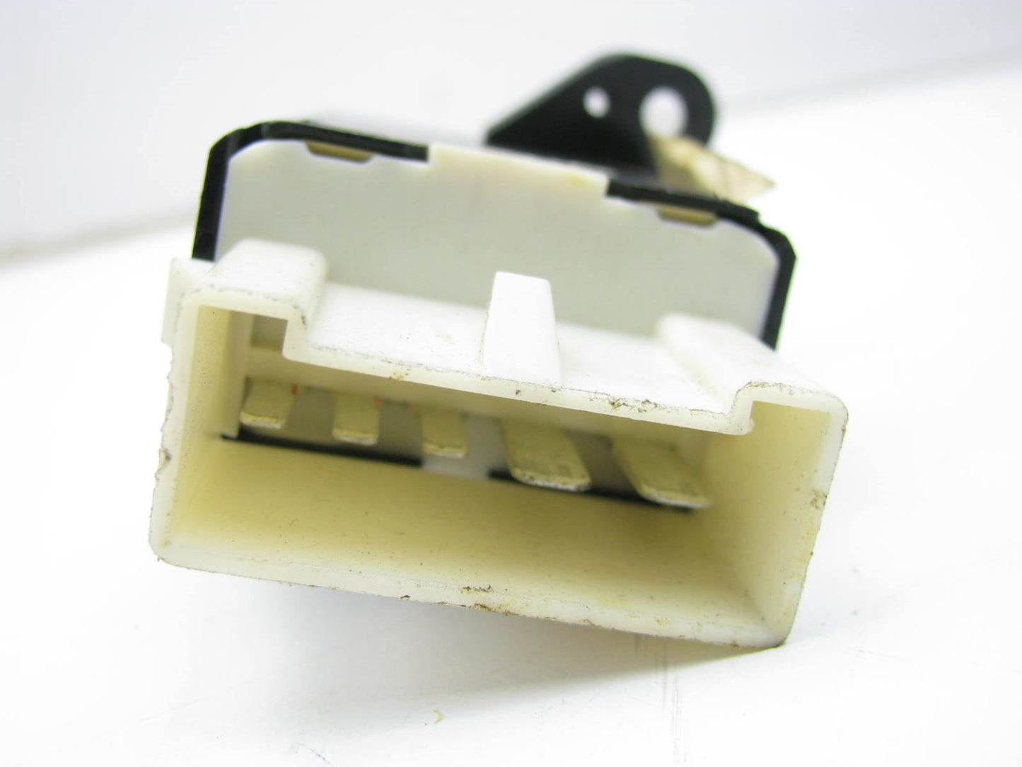NEW - OUT OF BOX - Ford F50B-19A328-AA Rear Defroster Switch 95-97 Continental