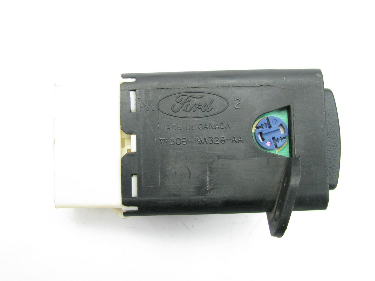 NEW - OUT OF BOX - Ford F50B-19A328-AA Rear Defroster Switch 95-97 Continental