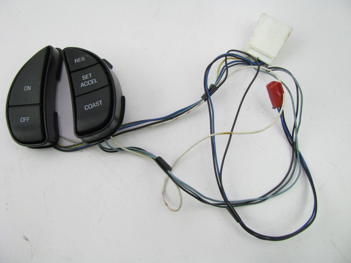 NEW - OUT OF BOX FORD F50C-9D780-BAW Cruise Control Switch 1995-96 Continental