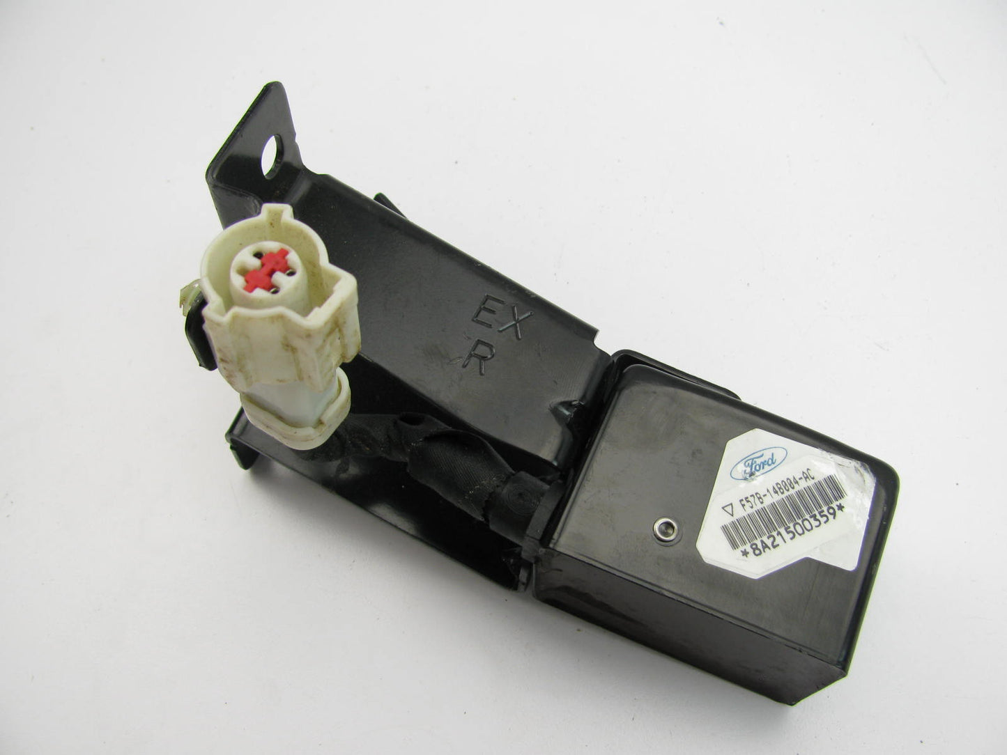 NEW - OUT OF BOX - OEM Ford F57B-14B004-AC Front Right SRS Crash Sensor