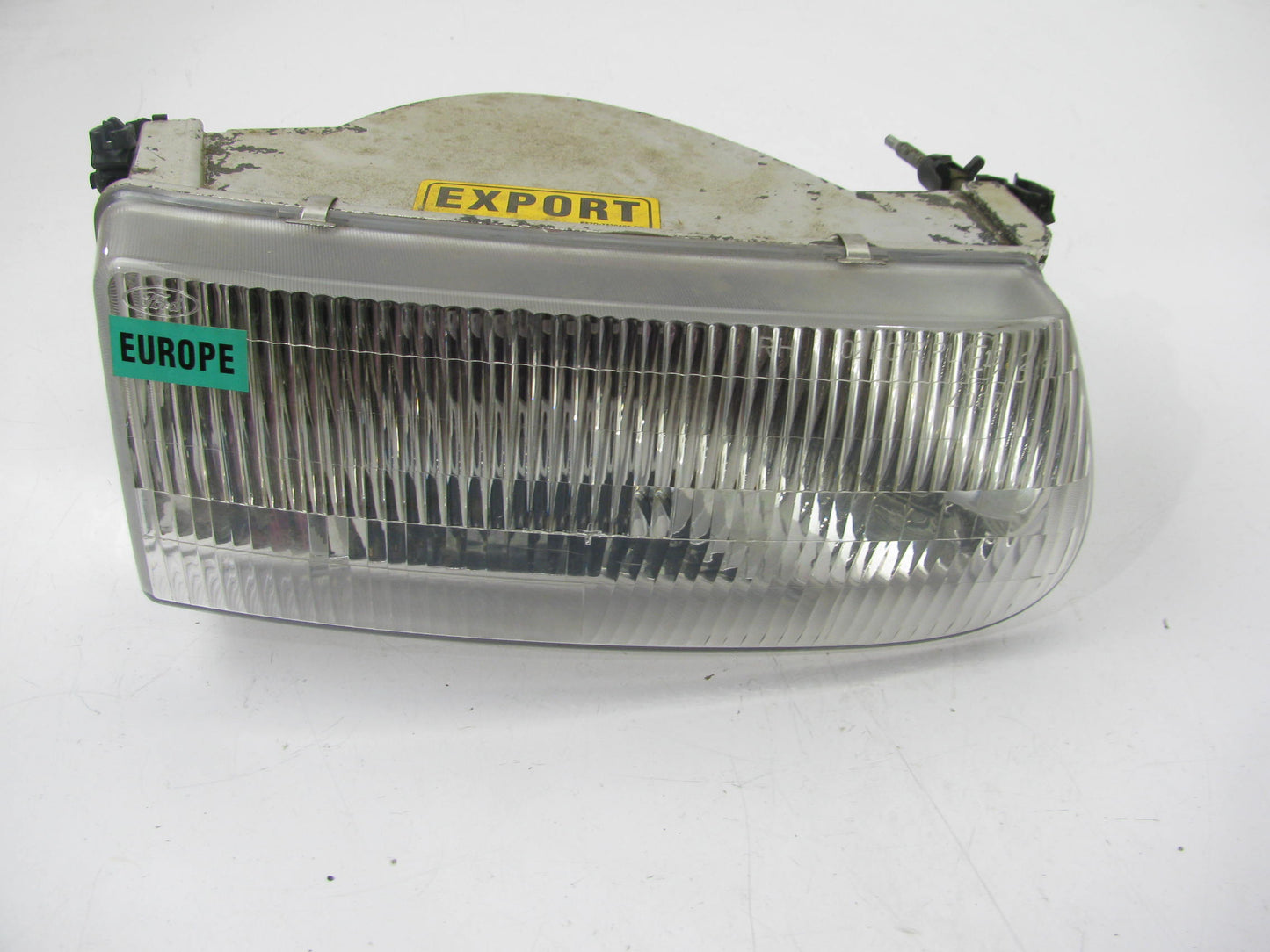 NEW UNBOXED -  1995-2000 Ford Explorer EUROPEAN EXPORT Headlight Headlamp Light
