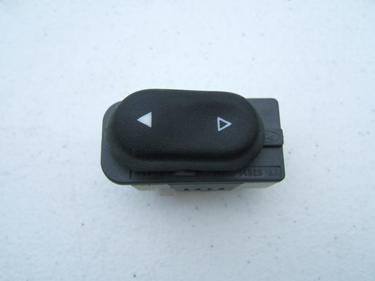 NEW - OUT OF BOX - OEM Ford F58B-14529-AA 1995-1998 Windstar Power Window Switch