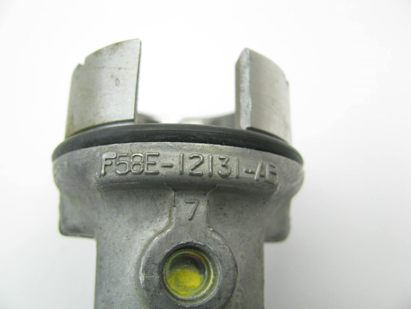 NEW - OUT OF BOX OEM Ford F58Z-12A362-B Camshaft Cam Distributor Synchronizer