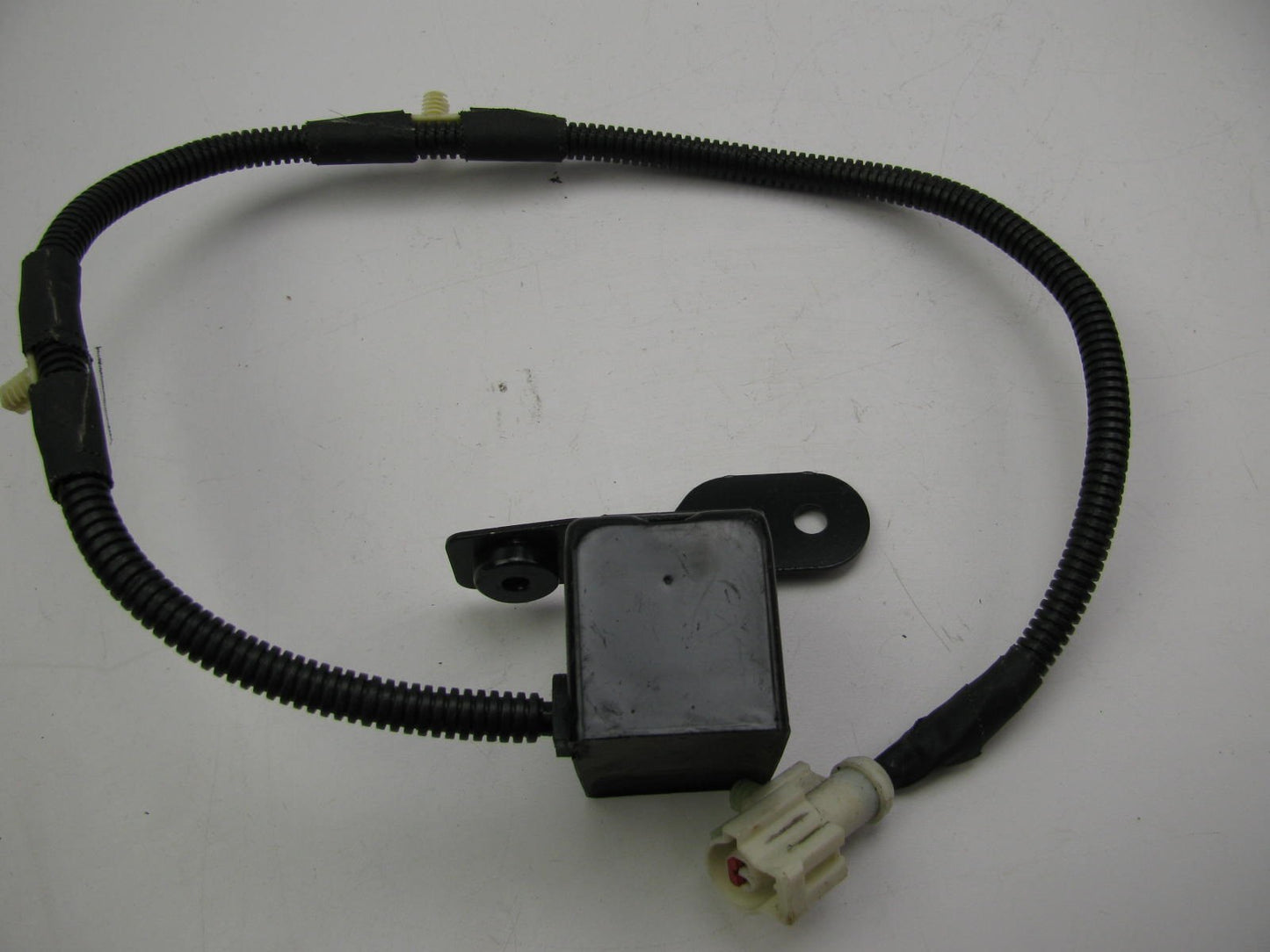NEW - OUT OF BOX - OEM Ford F59B-14B006-AA SRS Crash Sensor