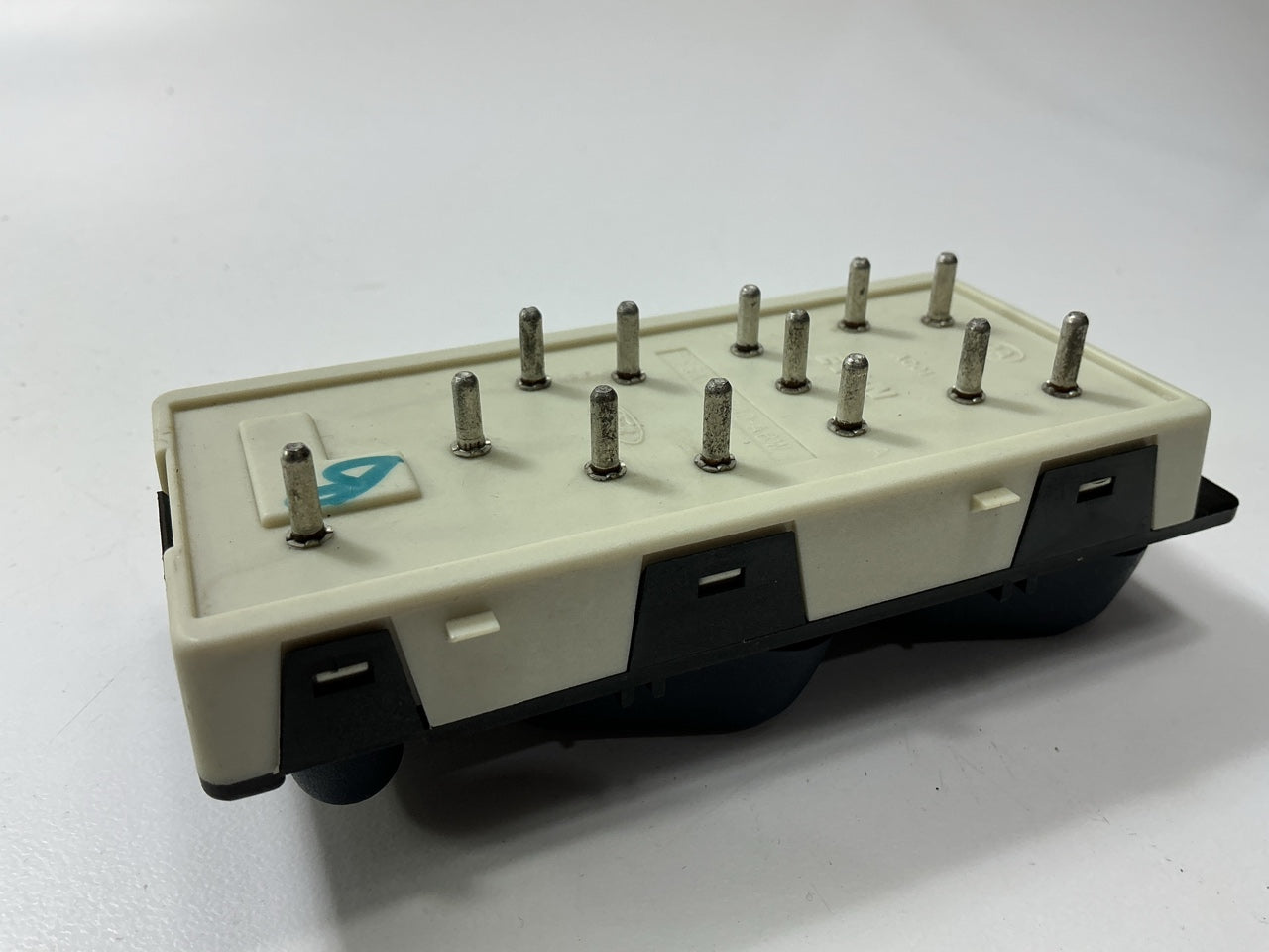 NEW - OUT OF BOX - OEM Ford F5AB-14540-ABW BLUE Master Power Window Lock Switch