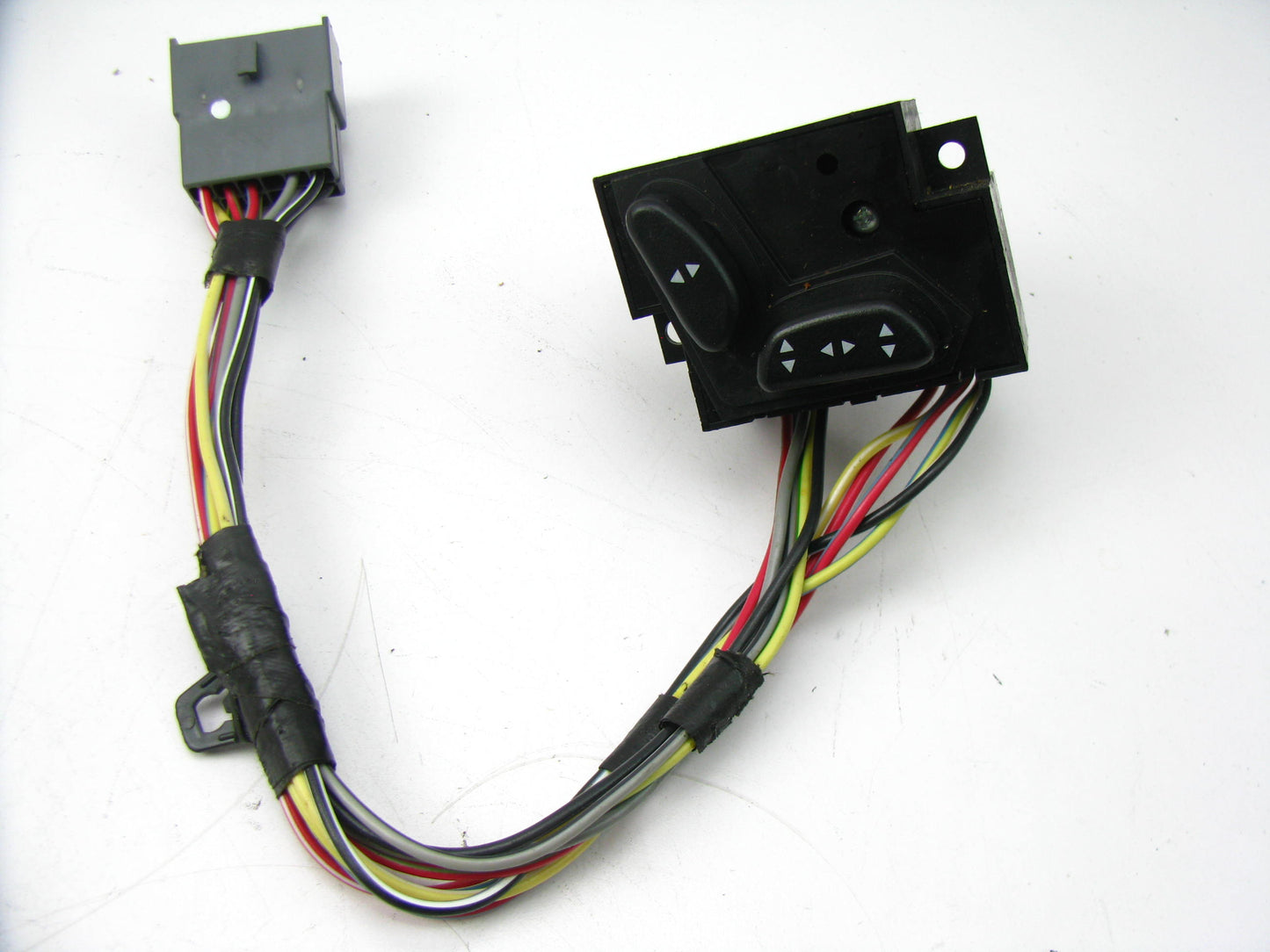NEW OUT OF BOX F5AB-14B709-AD Front Left Power Seat Switch 95-97 Crown Victoria