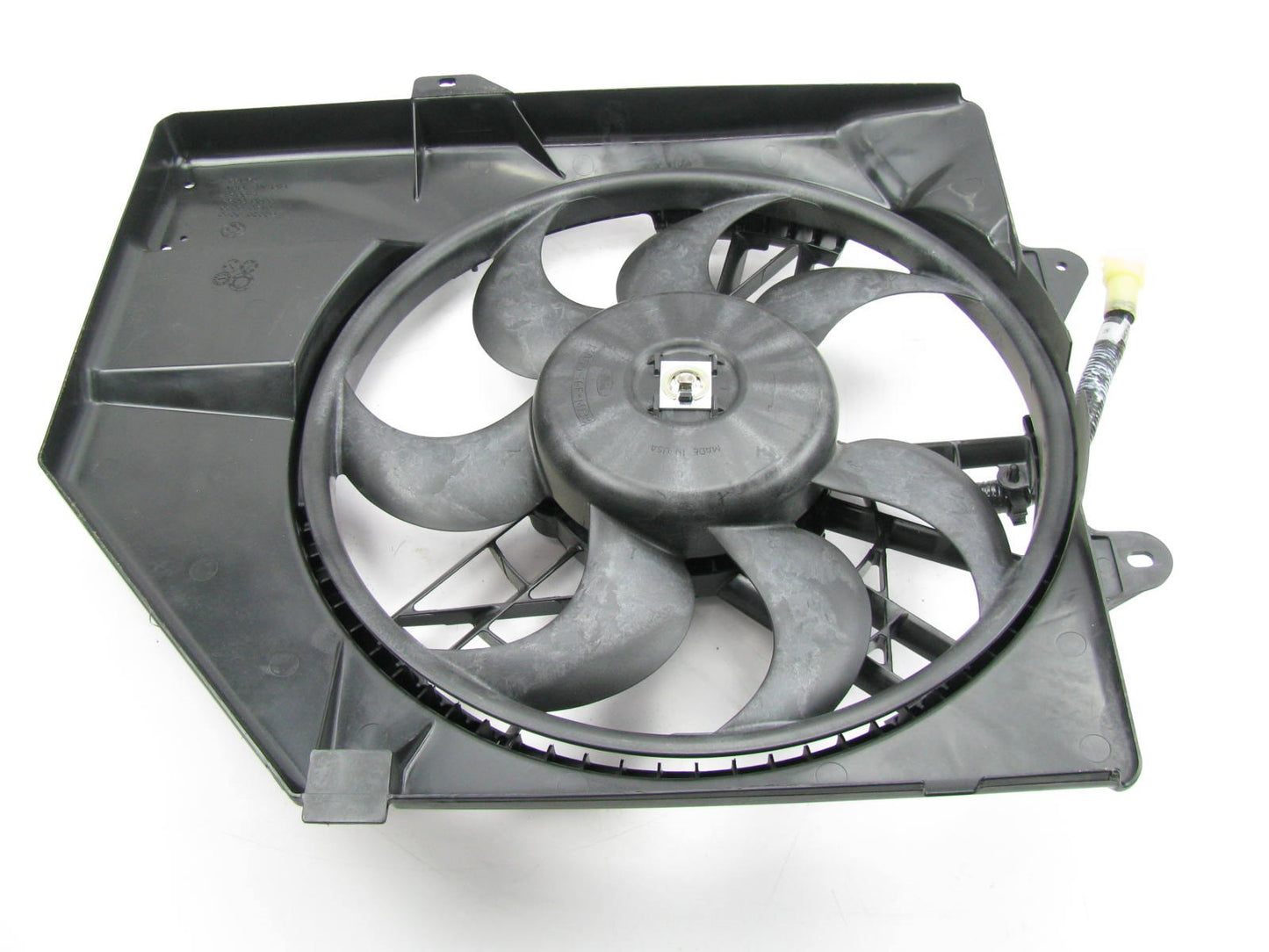 NEW - OUT OF BOX - OEM Ford F5C6-8C607-AC Electric Cooling Fan
