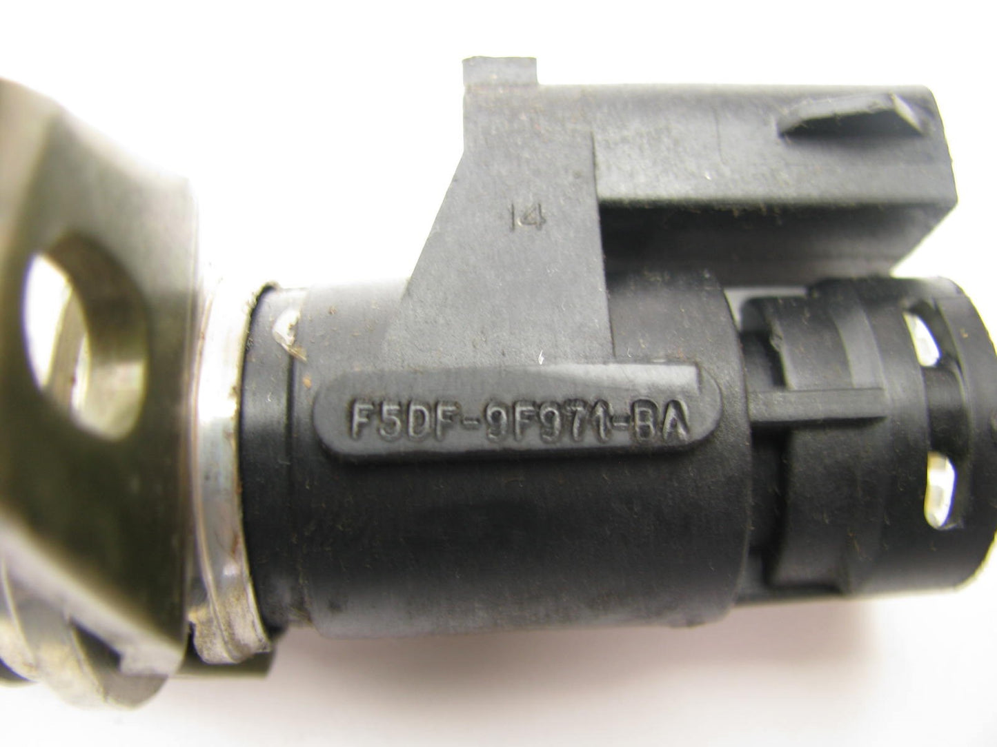 NEW - OUT OF BOX - OEM Ford F5DF-9F971-BA Auto Trans Vehicle Speed Sensor