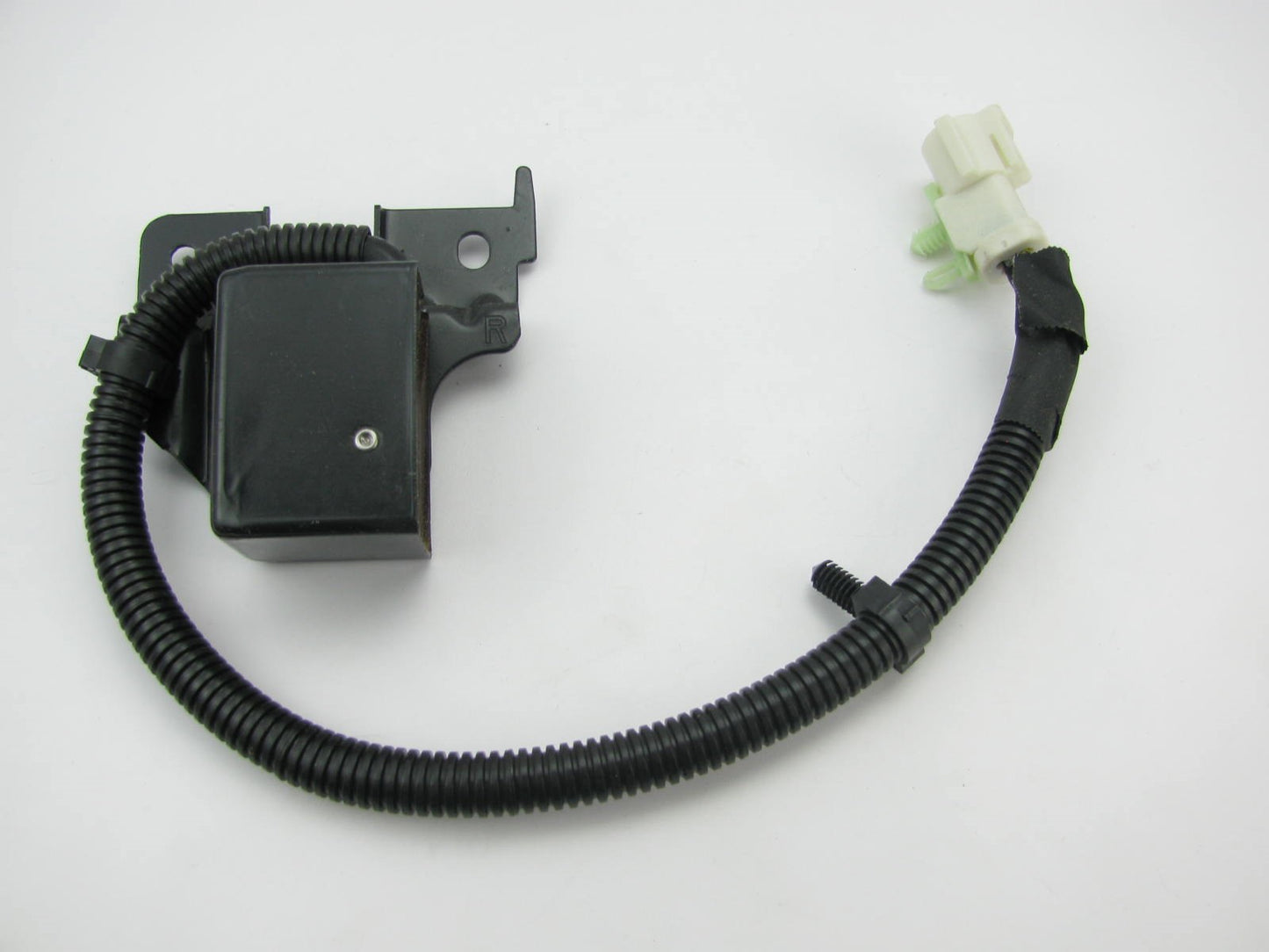NEW - OUT OF BOX - OEM Ford F5LB-14B004-AA SRS Crash Sensor    FRONT RIGHT