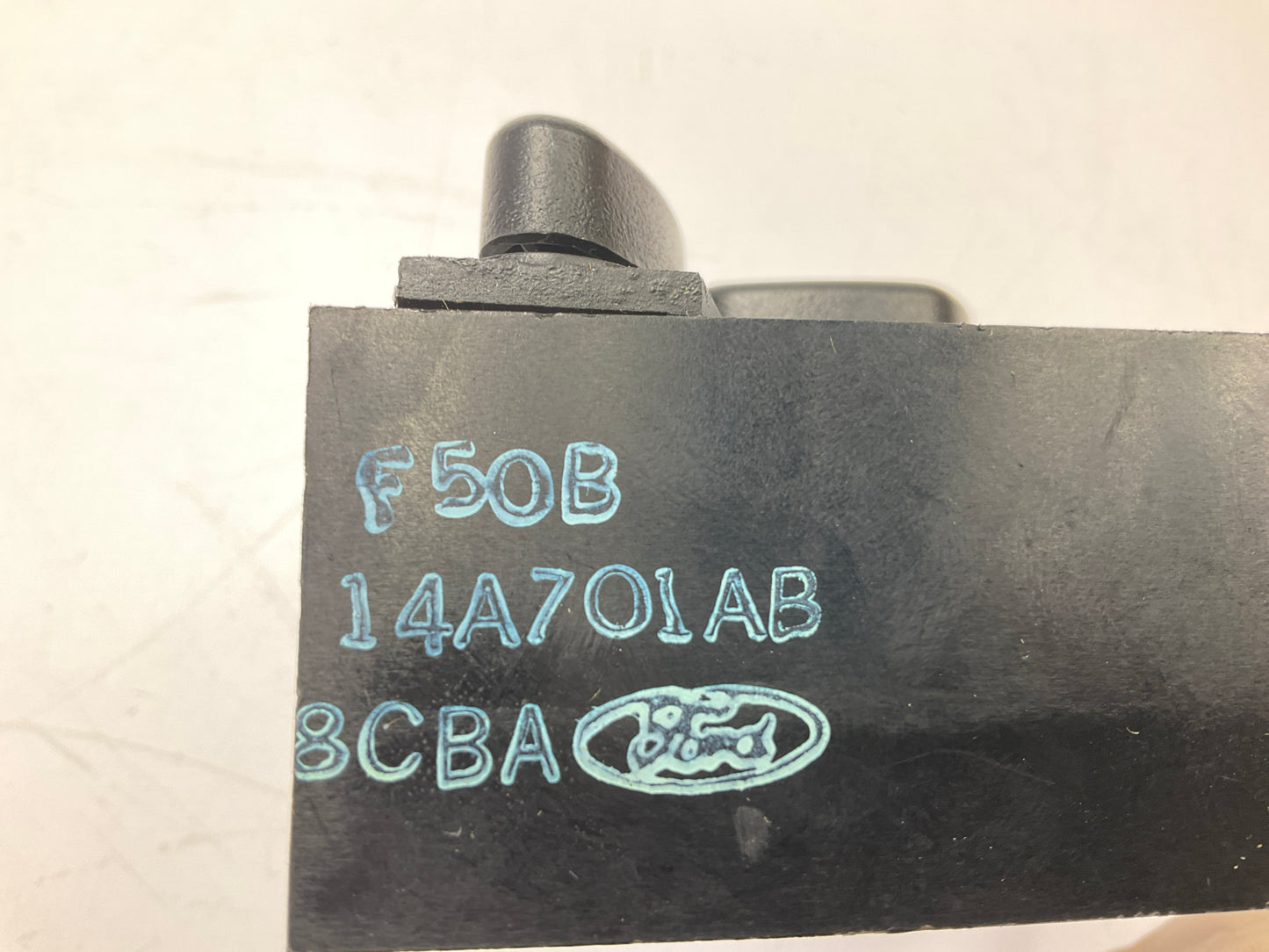 UNBOXED - F5OB-14A701-AB Passenger Seat Control Switch 95-97 Lincoln Continental