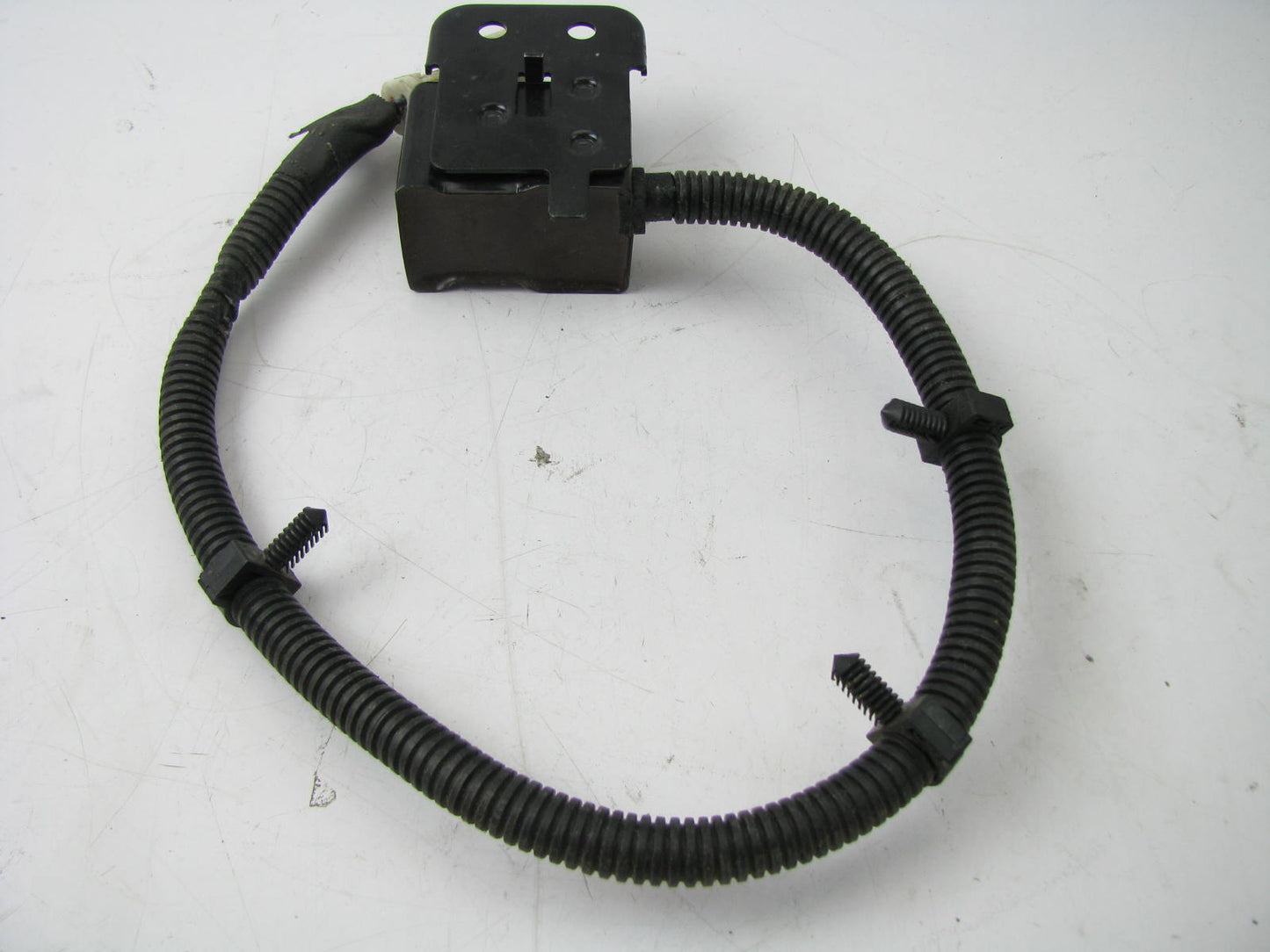 NEW - OUT OF BOX - OEM FORD F5OB-14B005-AB Front Left  Impact Crash Sensor
