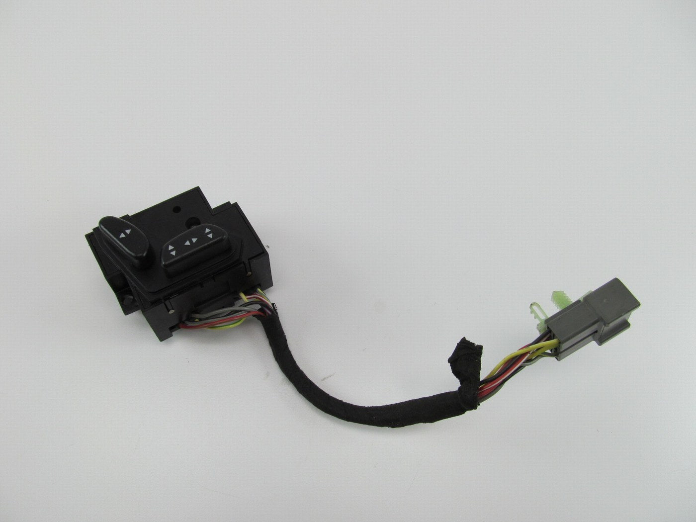 NEW - OUT OF BOX - OEM Ford F5OB-14B709-AB Seat Adjust Switch