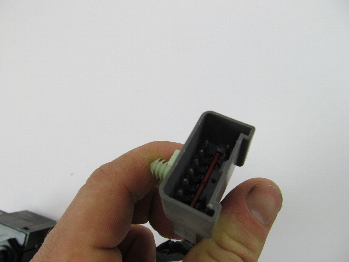NEW - OUT OF BOX - OEM Ford F5OB-14B709-AB Seat Adjust Switch
