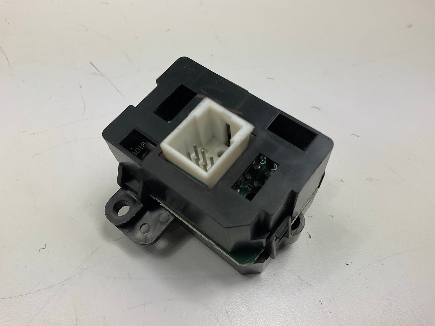 NEW - UNBOXED FORD F5OF-15000-AD Dash Time Clock 1995-1997 Lincoln Continental