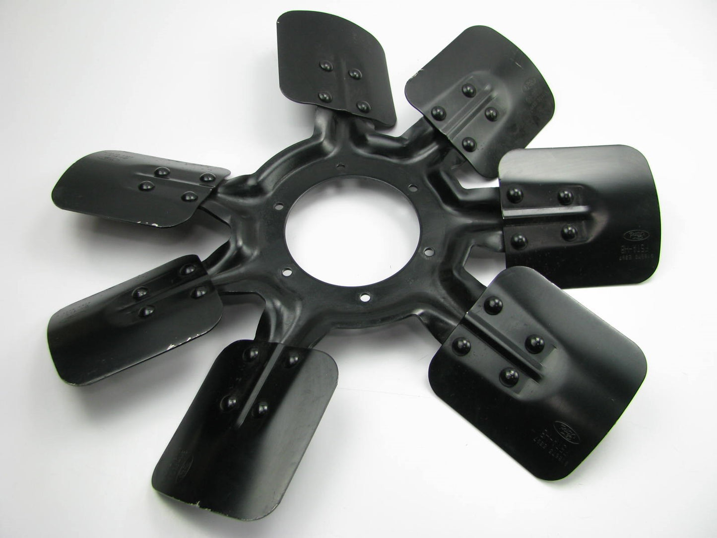 NEW - OUT OF BOX - OEM F5TA-HB Cooling Fan Blade 1995-1997 Ford 7.3L-V8 DIESEL
