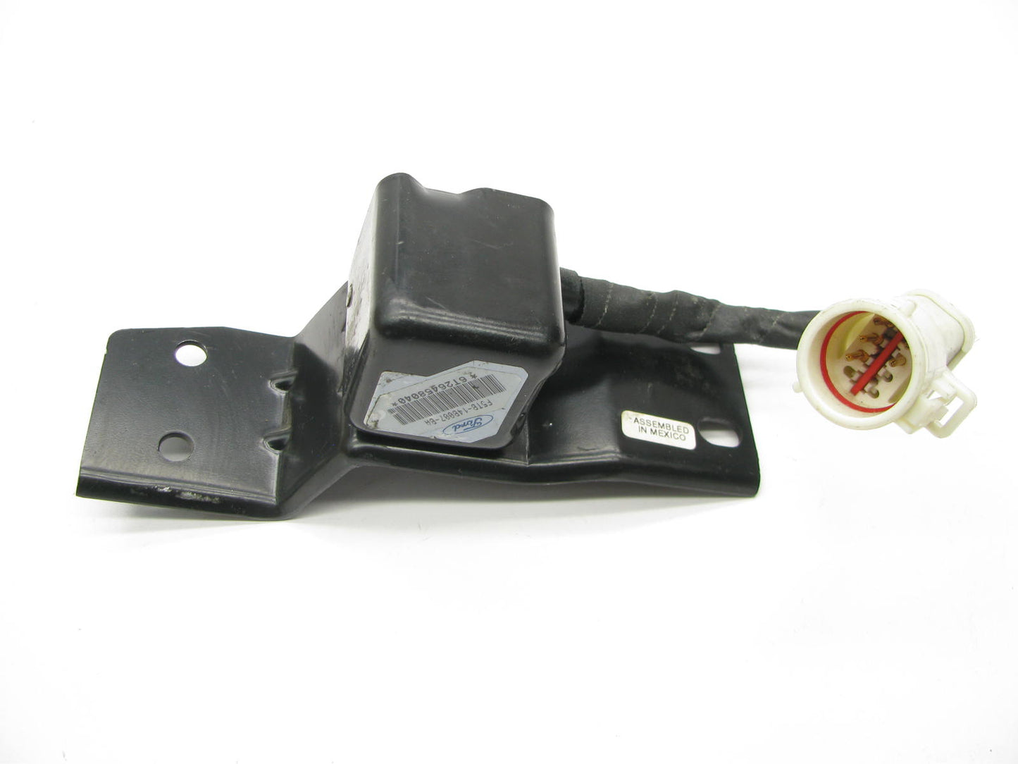 NEW - OUT OF BOX FORD F5TB-14B007-BA Rear SRS Crash Sensor - Super Cab