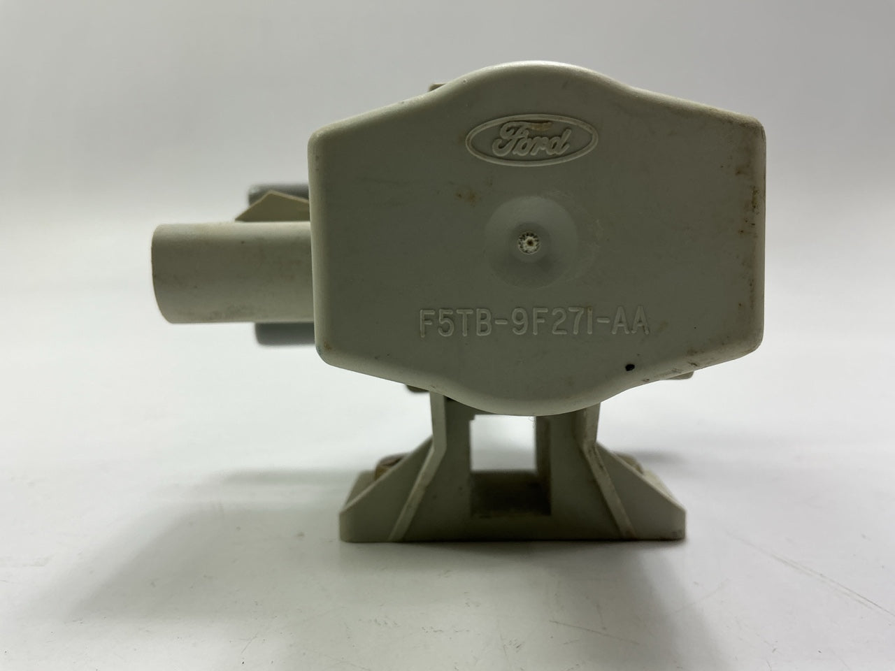 OUT OF BOX - 94-97 Ford Super Duty F5TB-9F271-AA Fuel Tank Gas Select Valve ASM