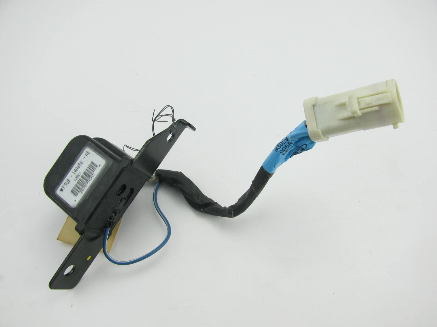 NEW - OUT OF BOX - OEM Ford F5UB-14A686-AB SRS Crash Sensor FRONT LEFT