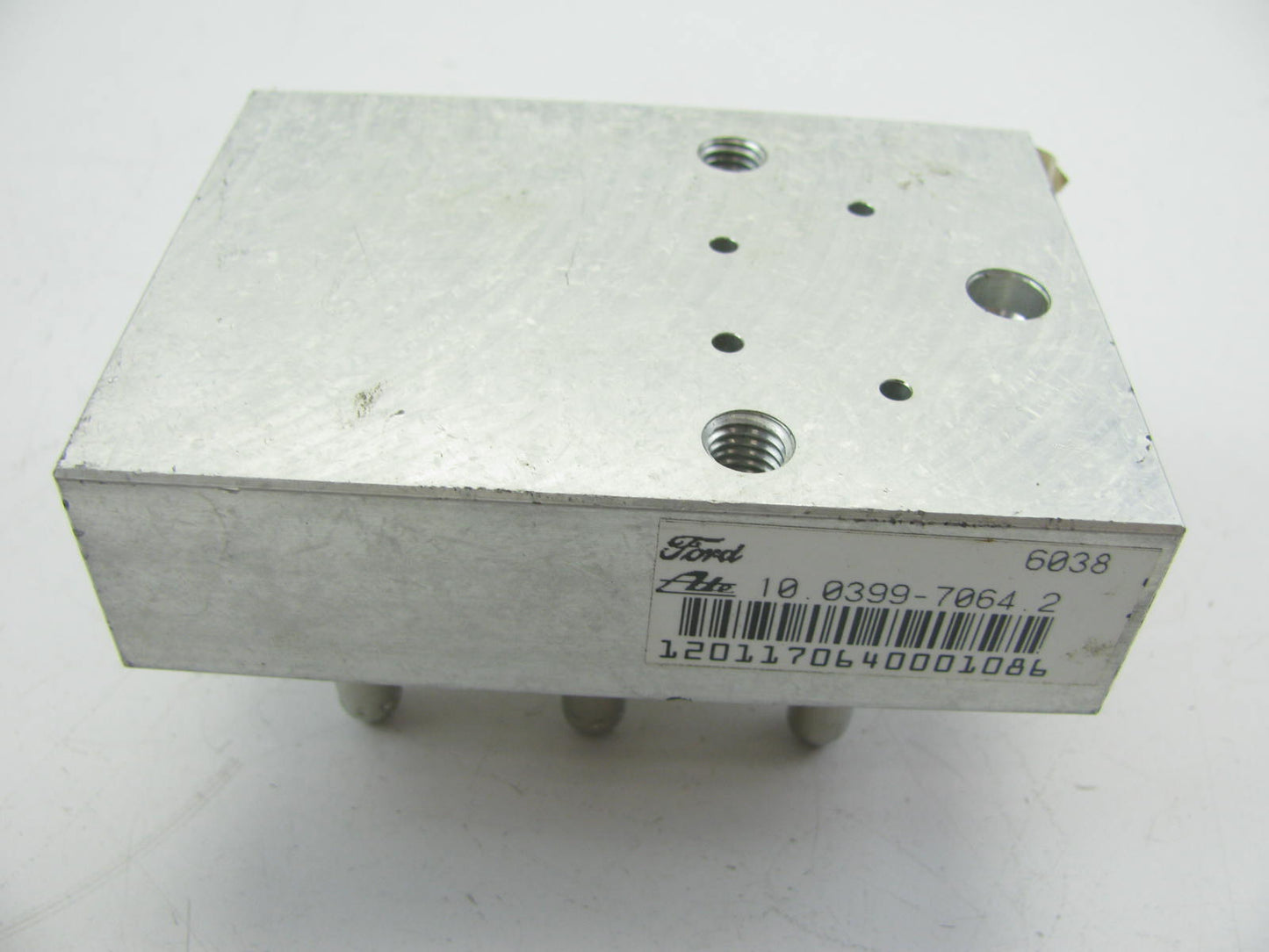 NEW - OUT OF BOX F5VY-2C266-A ABS Valve Block Modulator 1995-1997 Town Car