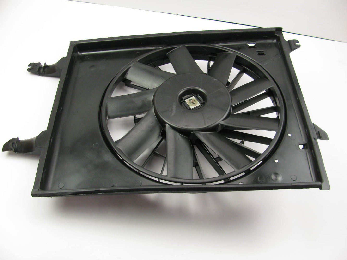 NEW - OUT OF BOX - Genuine Engine Cooling Fan OEM For 1993-1995 Quest, Villager
