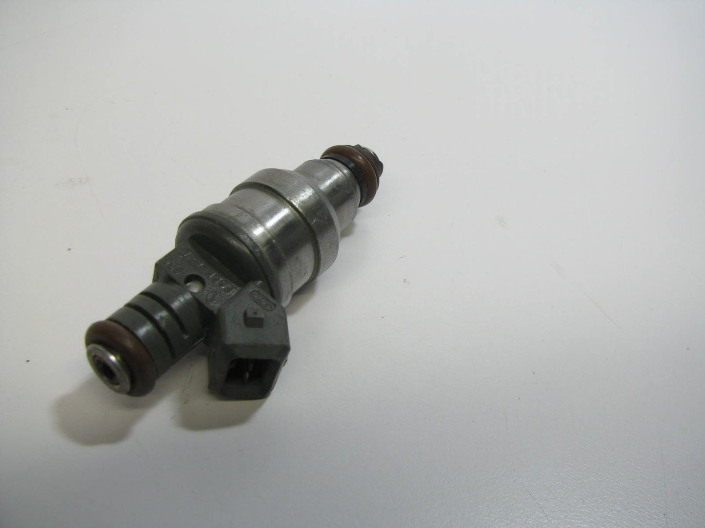 REMAN - OUT OF BOX F65E-9F593-A4A Fuel Injector 1995-1998 Ford 3.8L 4.2L-V6