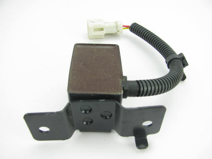 NEW - OUT OF BOX - OEM Ford F67B-14B005-AA SRS Crash Sensor FRONT LEFT