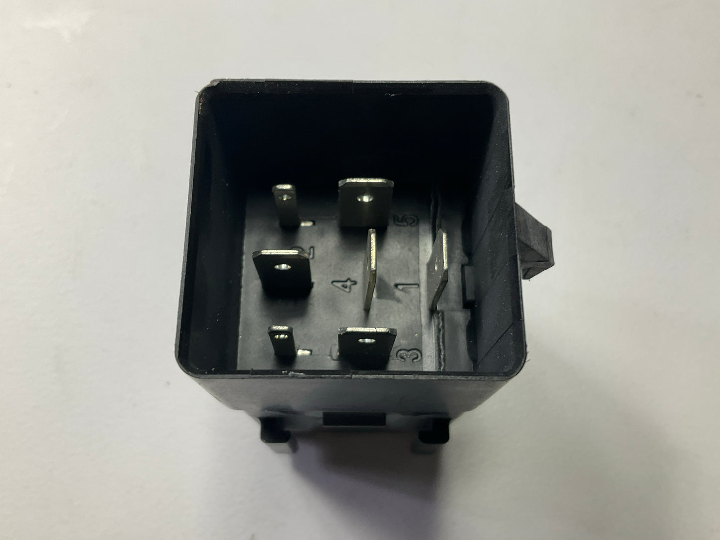 NEW - UNBOXED - OEM FORD F67D-13350-AA Turn Signal Hazard Warning Flasher Relay