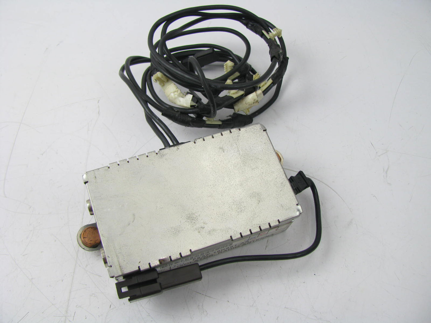 NEW - OUT OF BOX - OEM Ford F6AF-18K891-AA Radio Antenna Isolator