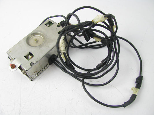 NEW - OUT OF BOX - OEM Ford F6AF-18K891-AA Radio Antenna Isolator