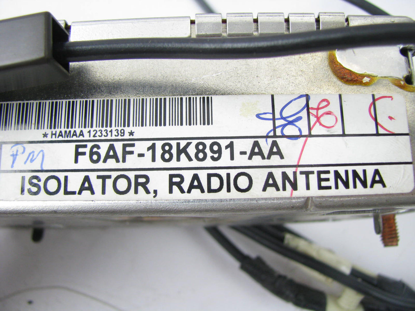 NEW - OUT OF BOX - OEM Ford F6AF-18K891-AA Radio Antenna Isolator