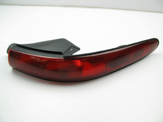 NEW UNBOXED OEM Ford F6DB-13440-BF Right Tail Light Lamp 96-99 Taurus, Sable