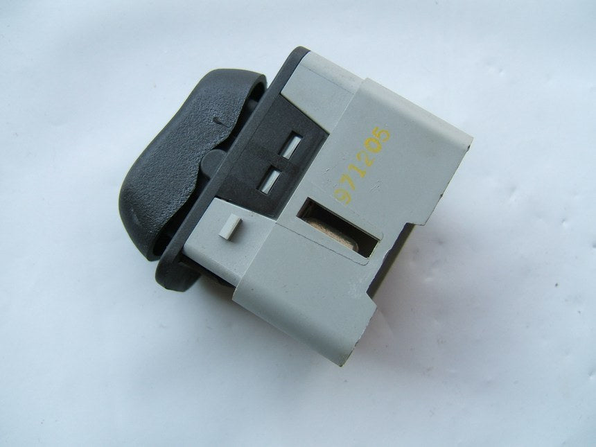 NEW - OUT OF BOX - OEM Ford F6DB-14529-AD Right Passengers Power Window Switch