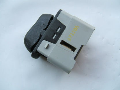 NEW - OUT OF BOX - OEM Ford F6DB-14529-AD Right Passengers Power Window Switch