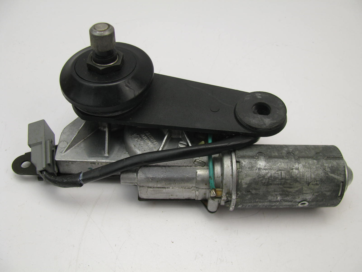 NEW - Out Of Box F6DB-17404-AH Rear Window Wiper Motor 1996-99 Ford Taurus Wagon