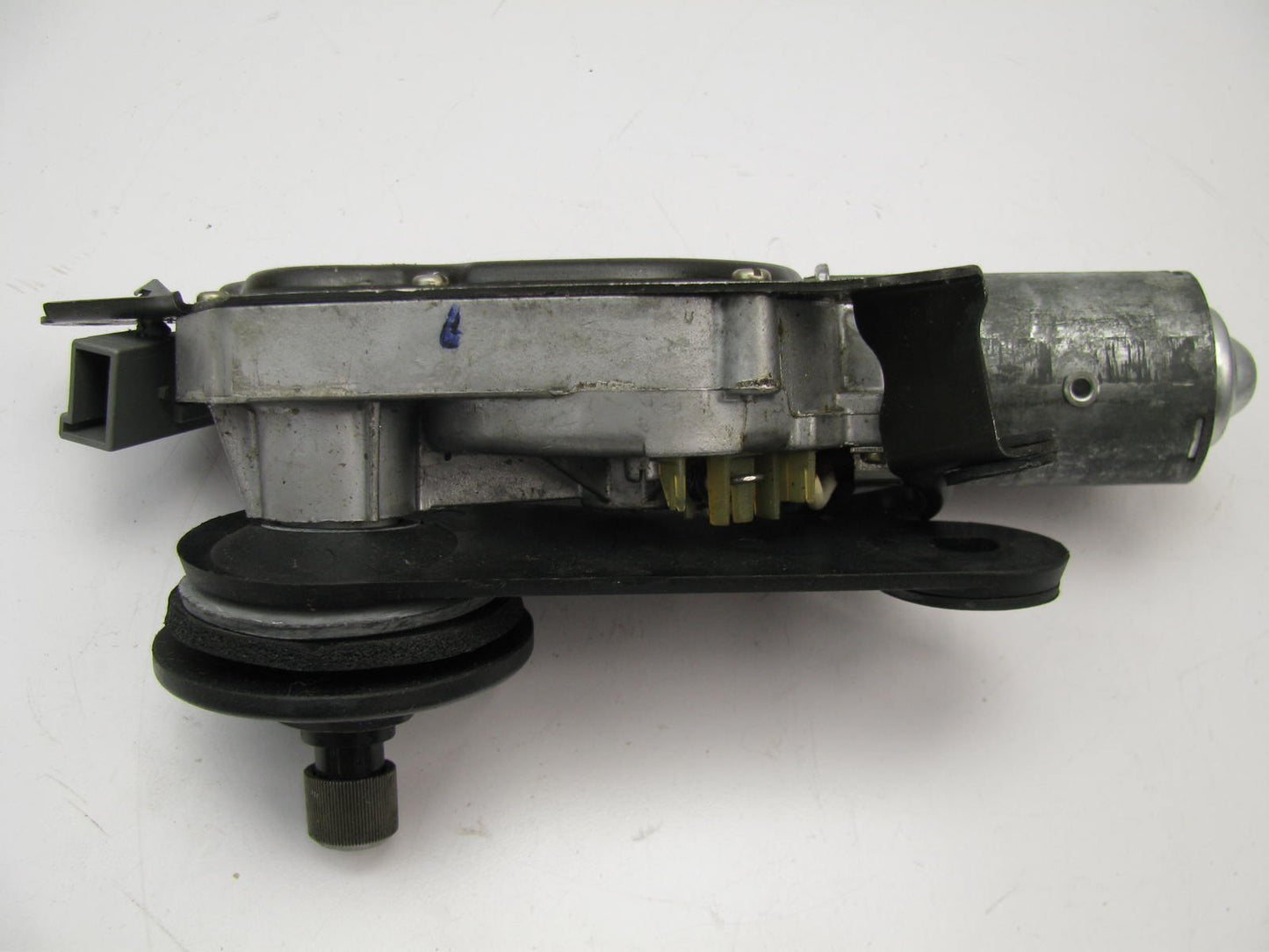 NEW - Out Of Box F6DB-17404-AH Rear Window Wiper Motor 1996-99 Ford Taurus Wagon
