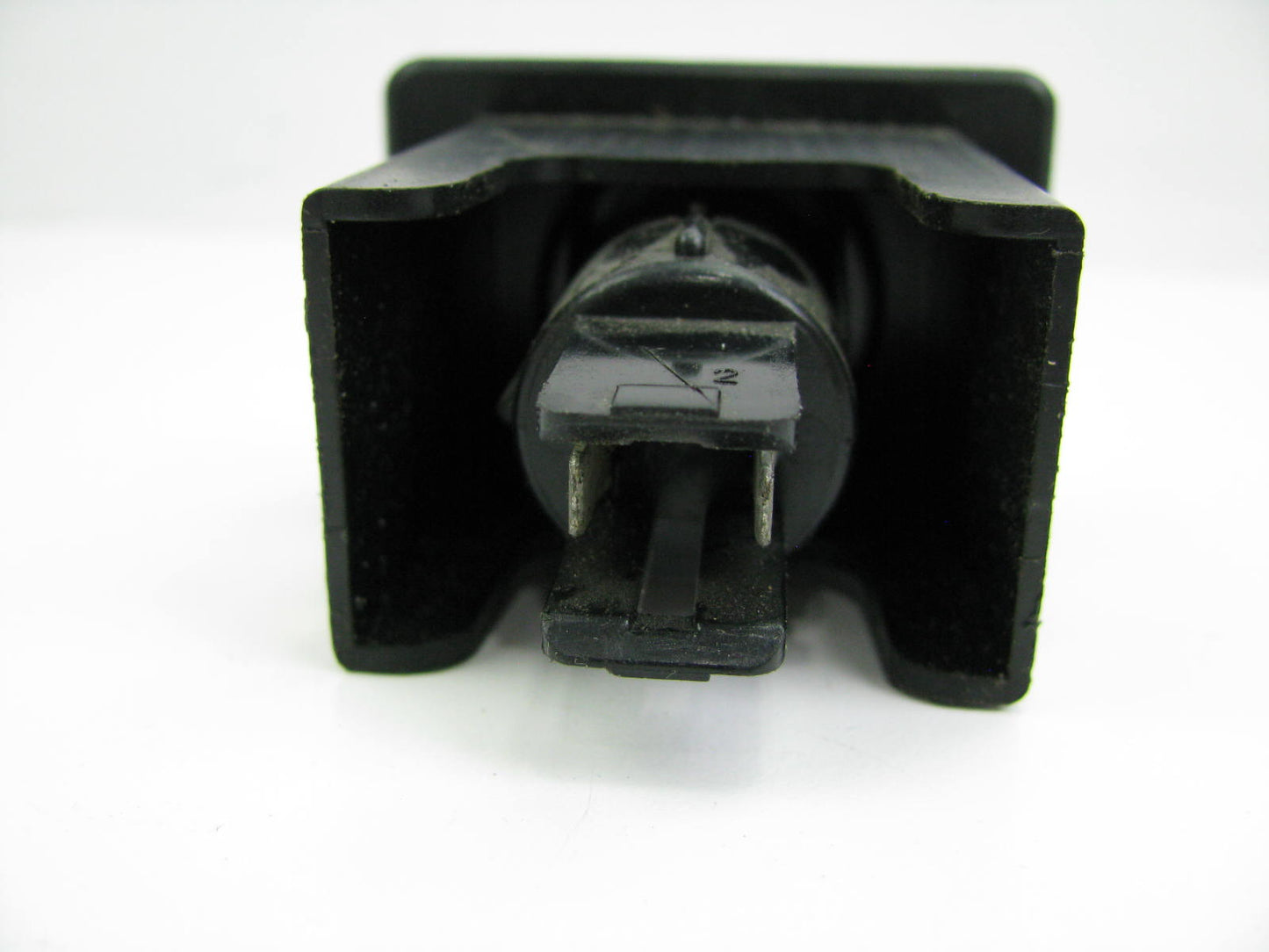 NEW - OUT OF BOX - OEM Ford F6DB-19B514-BB Trunk Lid Release Button Switch