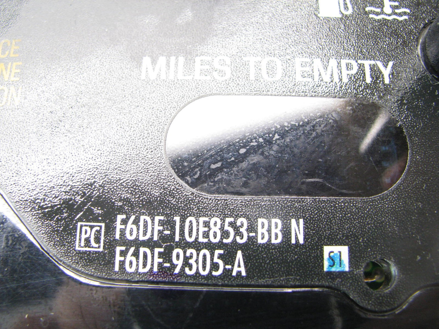 New Out Of Box OEM Ford Fuel Gas Temp Temperature Gauge For 96-99 Sable Taurus