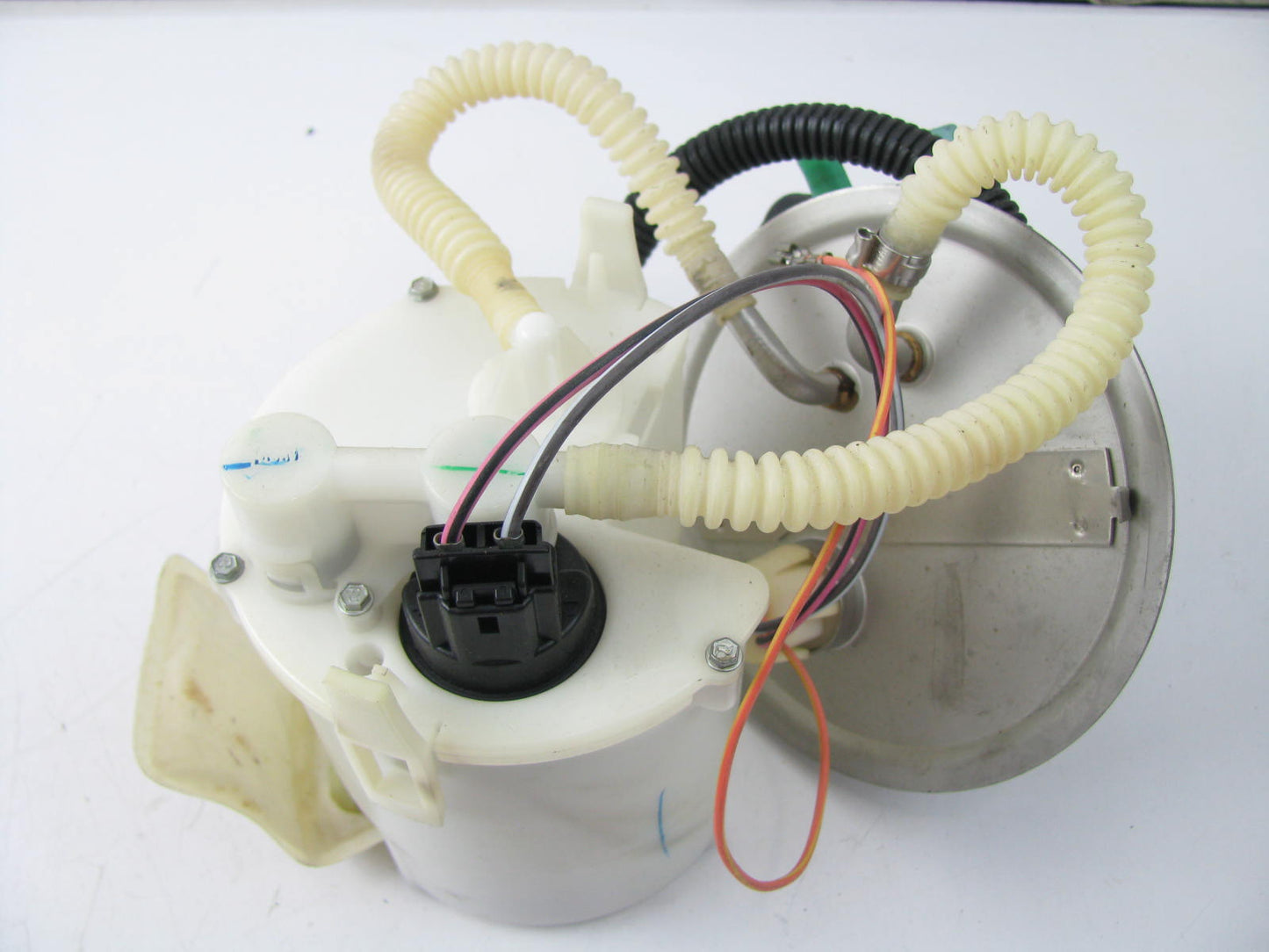 NEW - OUT OF BOX FORD F6OU-9A407-AD Fuel Pump Module Assembly 95-96 Continental