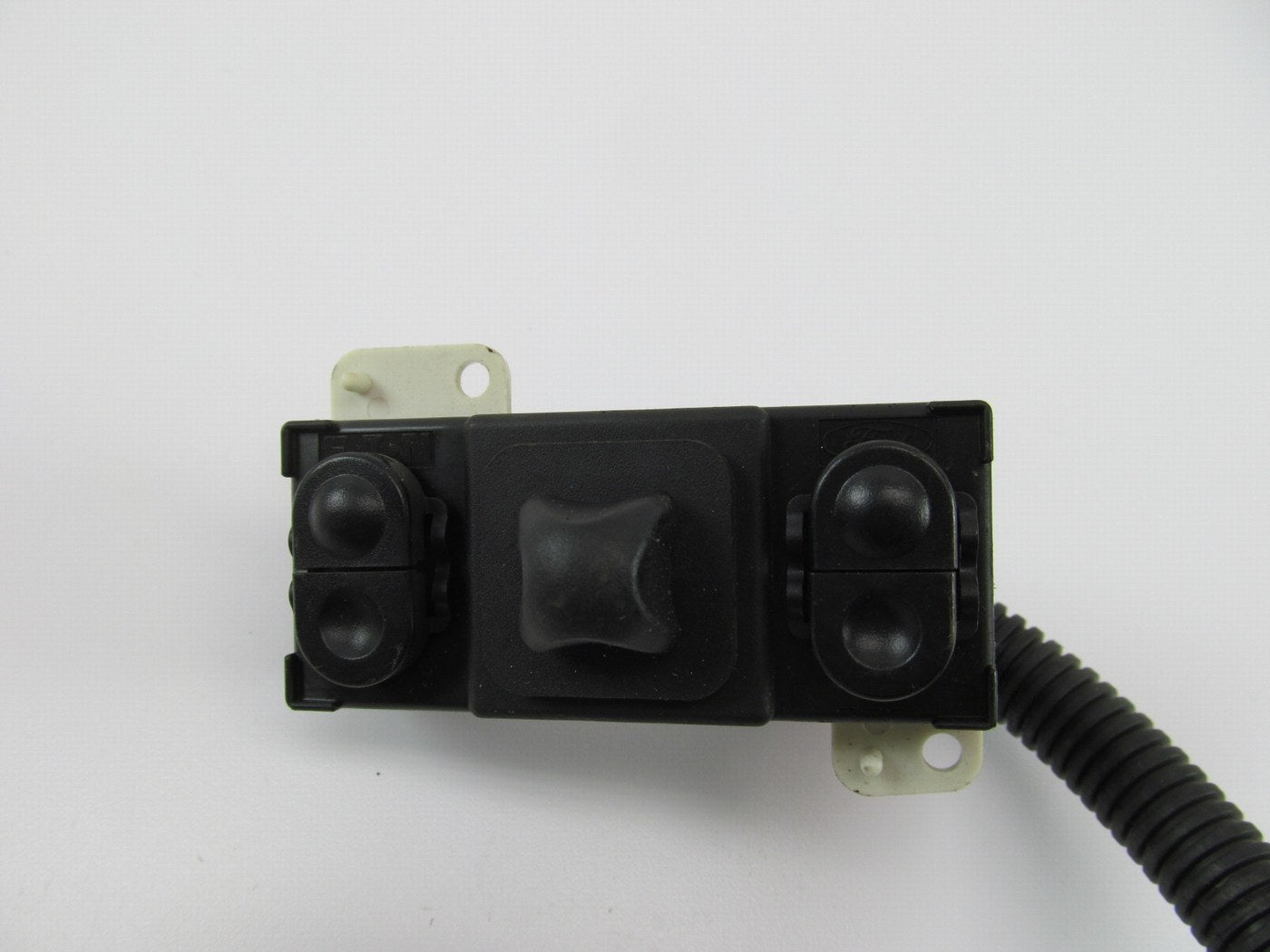 NEW - OUT OF BOX - OEM Ford F6SB-14A701-AA Front Left Drivers Seat Adjust Switch