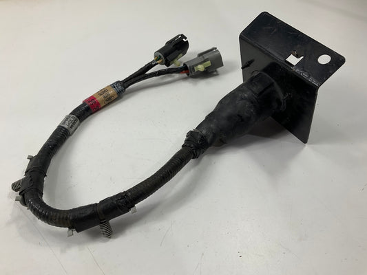 NEW OEM Ford  F6TB-13A576-BC Trailer Towing Wiring Harness Connector - 7 PIN