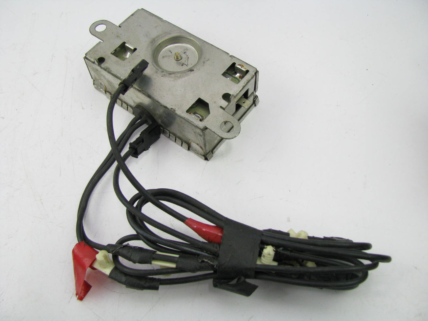 NEW - OUT OF BOX - Radio Receiver Antenna Isolator Module F6VF-18K891-AA