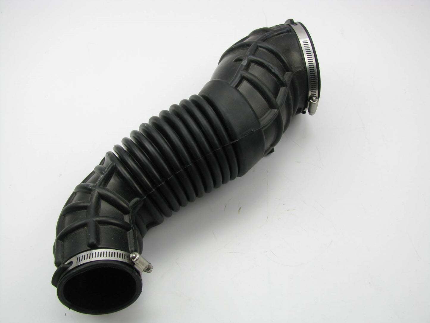 NEW - OUT OF BOX - OEM Ford F6ZZ-9B659-CB Air Intake Hose 1996-1998 Mustang 3.8L