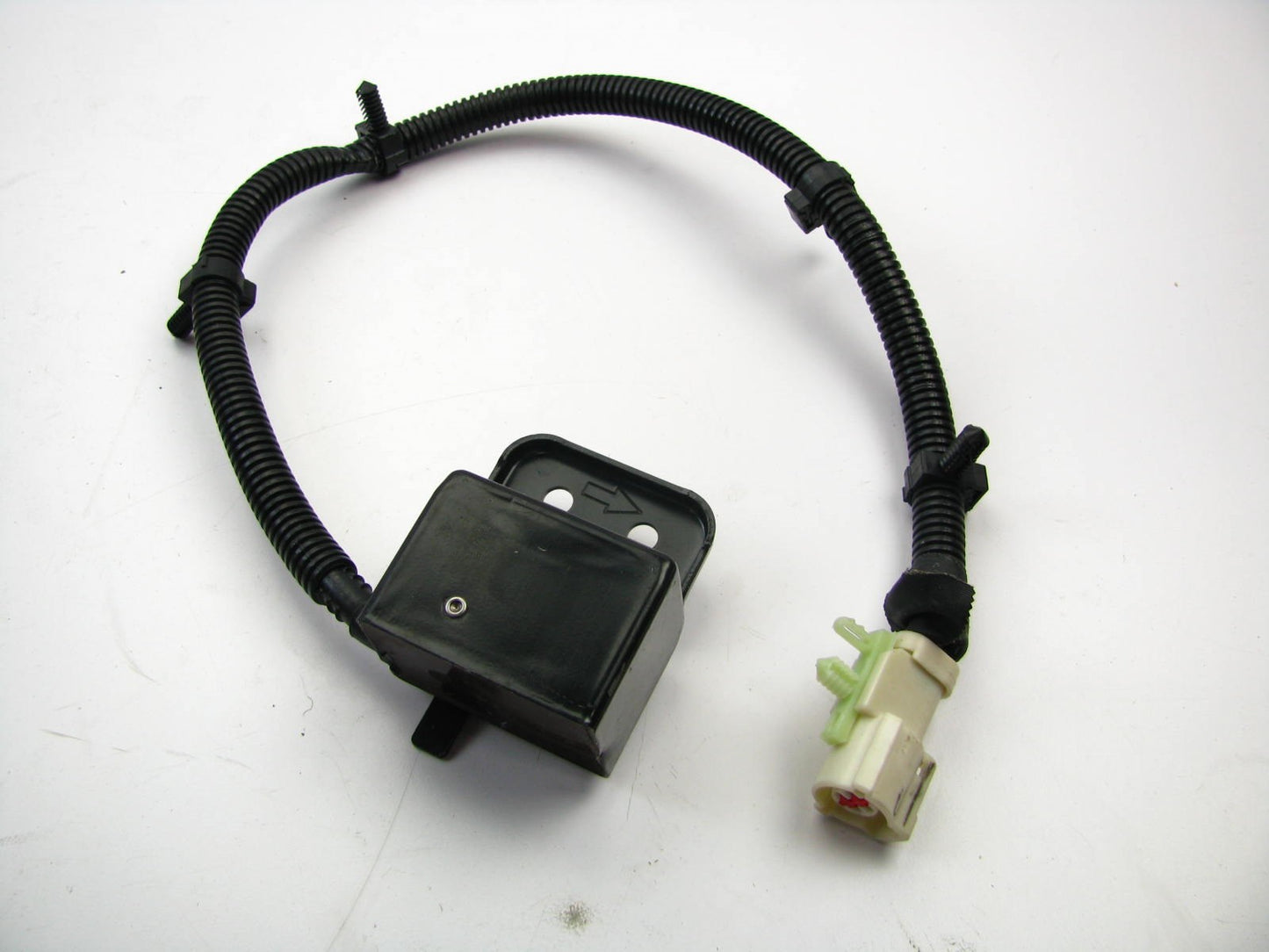 NEW - OUT OF BOX - OEM Ford F70B-14B005-AA FRONT LEFT SRS Crash Sensor