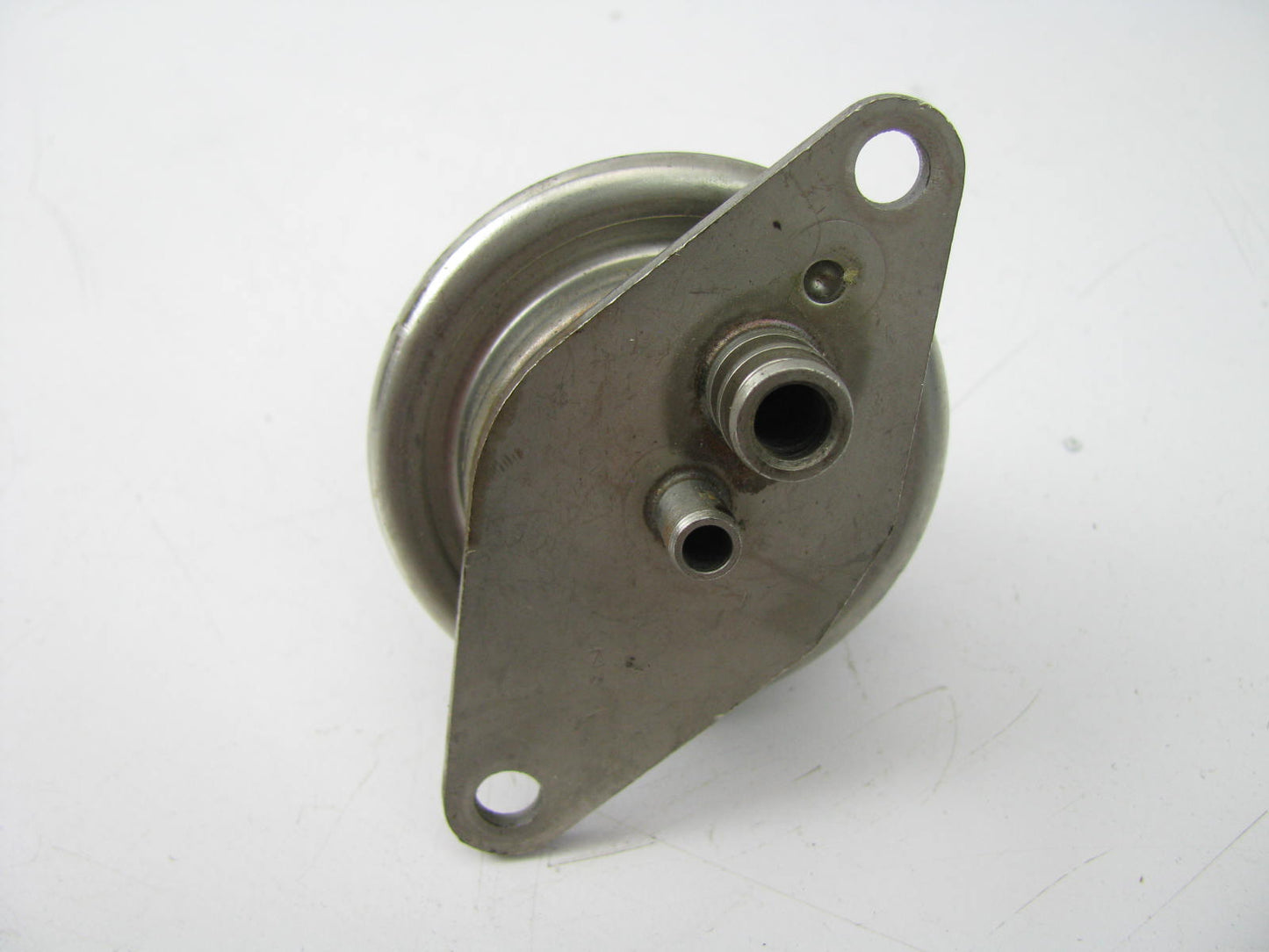 NEW - OUT OF BOX - OEM Ford F73E-9C968-AB Fuel Pressure Regulator