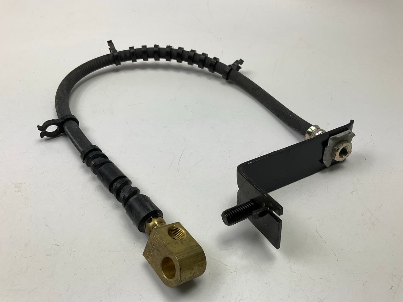 NEW - UNBOXED - OEM FORD F75A-2282-FB Rear Center Brake Hose