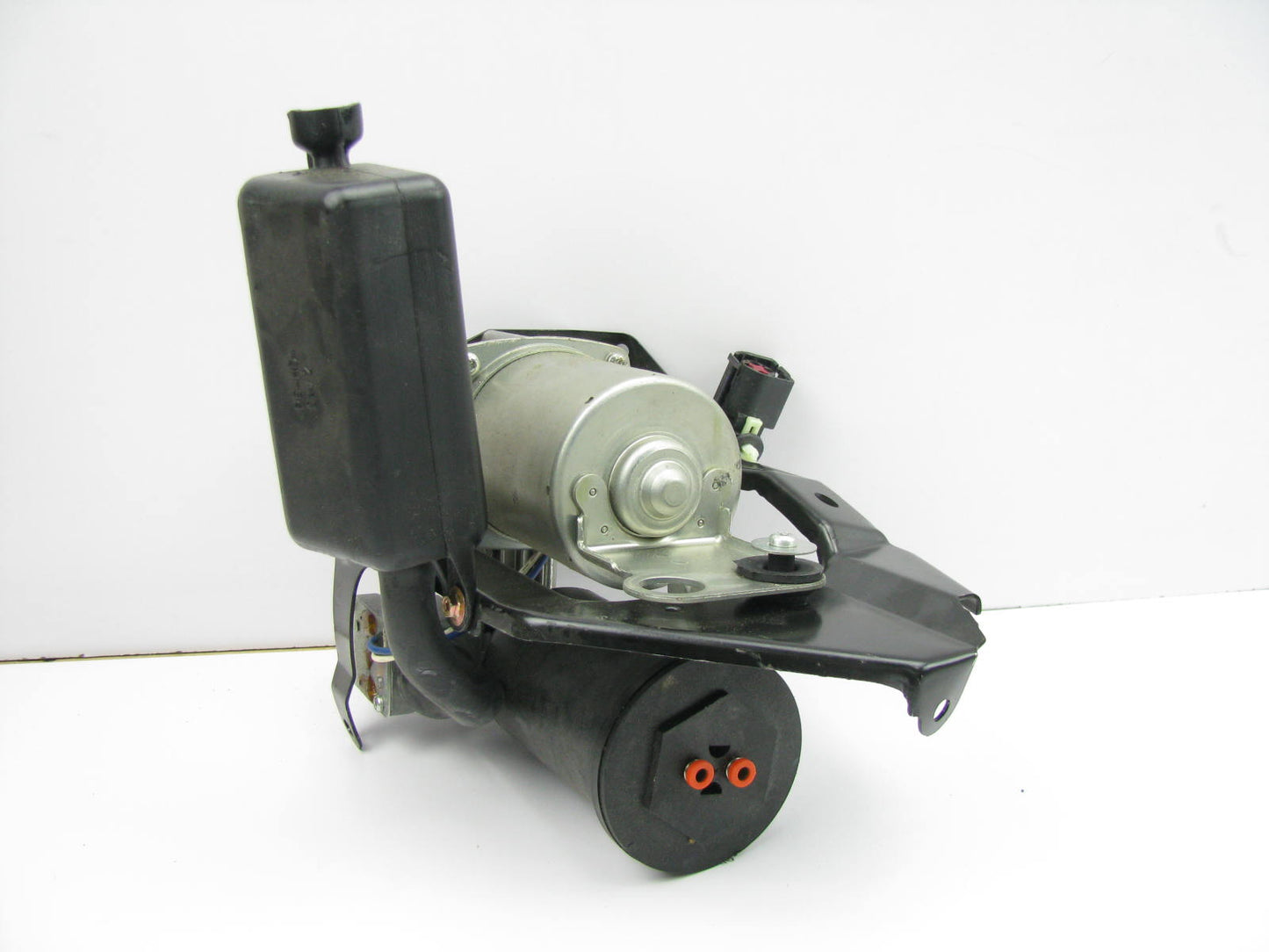 NEW - OUT OF BOX - Genuine OEM Ford F75A-3B484-AD Air Ride Suspension Compressor