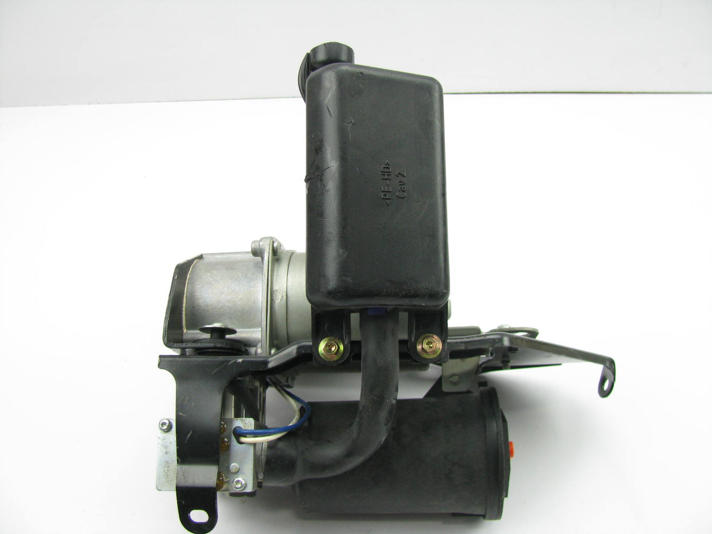 NEW - OUT OF BOX - Genuine OEM Ford F75A-3B484-AD Air Ride Suspension Compressor