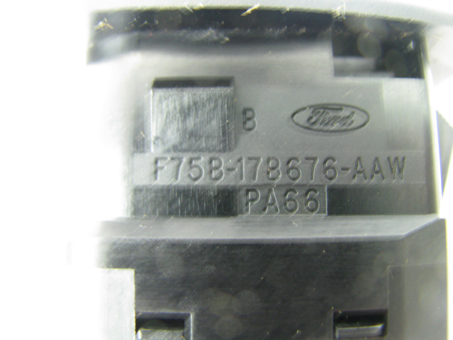 OUT OF BOX OEM Ford F75B-17B676-AAW Power Mirror Adjust Switch 97-02 Expedition