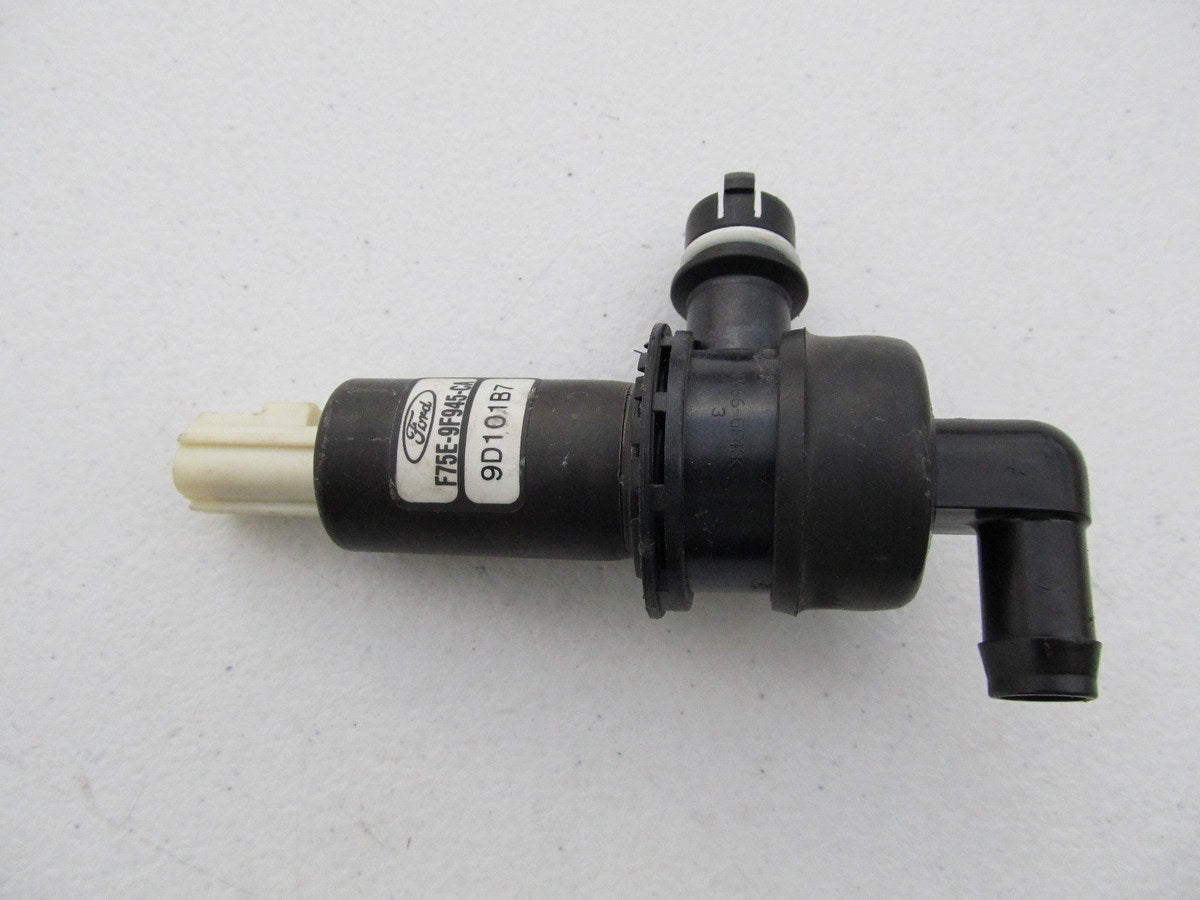 NEW - OUT OF BOX OEM Ford F75E-9F945-CA Vapor Canister Purge Vent Valve Solenoid